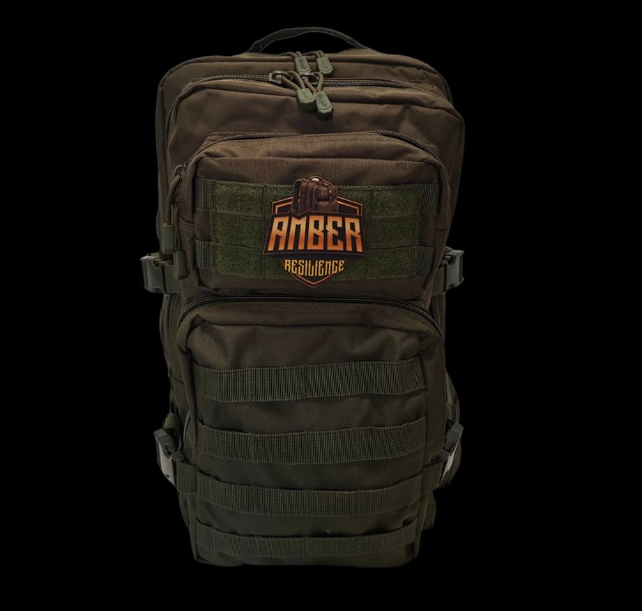 Plecak Amber Resilience w Wariancie Indywidualnym, kolor zielony, z naszywką z logo marki.